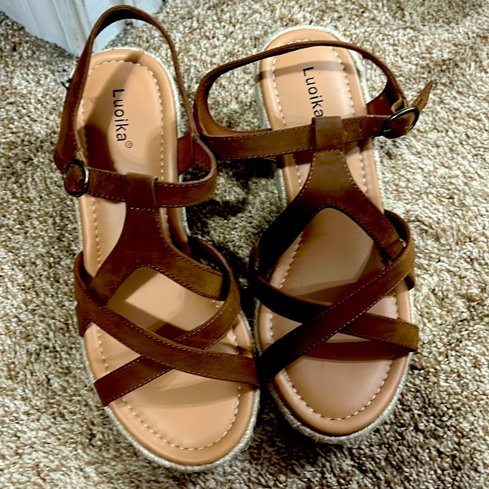 Luoika Women's Wide Width Wedge Sandals, Ankle Strap Flat Low Wedge 10xwide